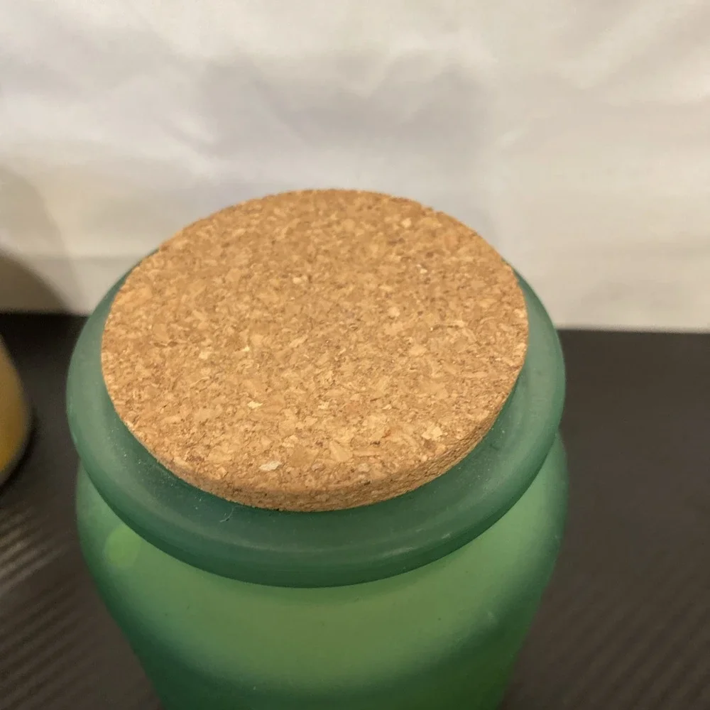 Trueliving Salt Air & Sand Scented Candle 15 oz Green‎ Jar